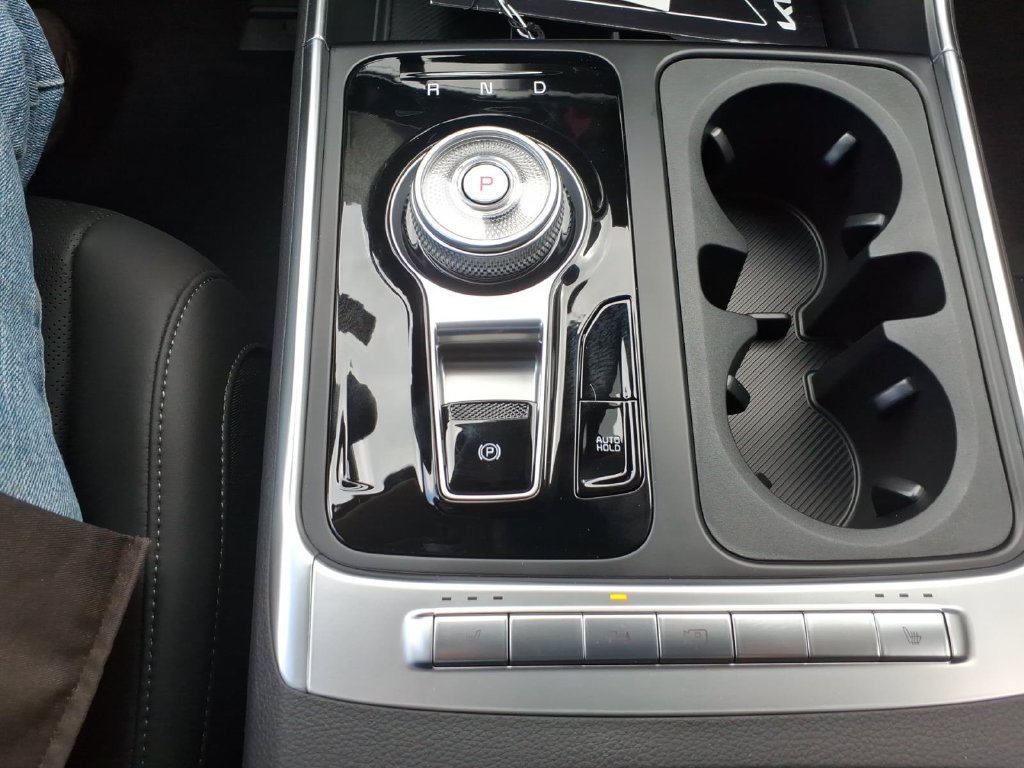 New 2027 Kia Carnival EX FWD image 15
