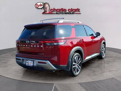 Used 2023 Nissan Pathfinder Platinum w/ Cargo Package image 5