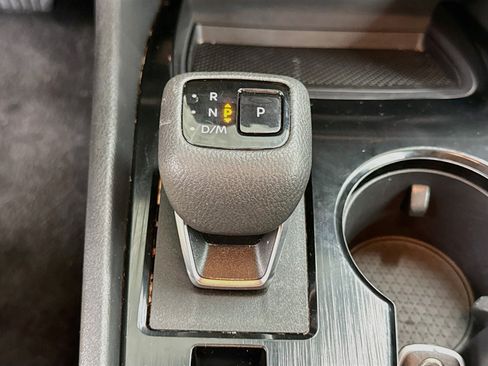 Used 2025 Nissan Rogue SV FWD image 24