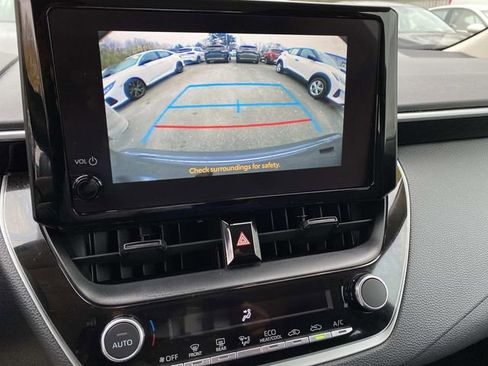 Used 2023 Toyota Corolla LE image 7