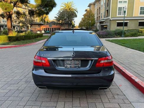 Used 2010 Mercedes-Benz E 550 Sedan image 8
