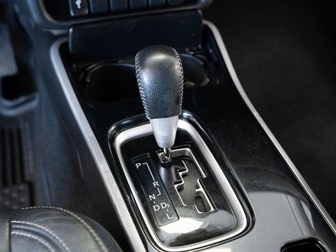 Used 2020 Mitsubishi Outlander SEL AWD/4WD image 23