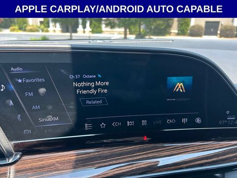 Used 2021 Cadillac Escalade Premium Luxury AWD/4WD image 19