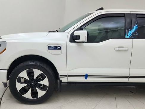 Used 2024 Ford F150 Lightning Platinum image 9