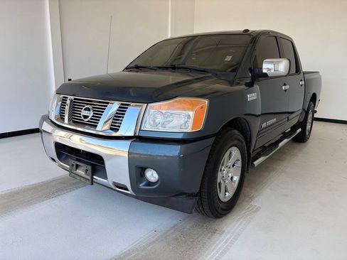 Used 2014 Nissan Titan SV w/ SV Value Truck Package RWD image 13