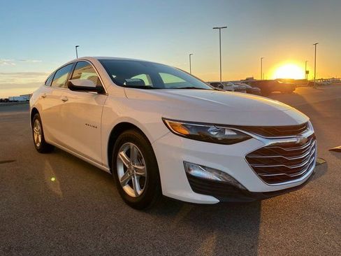 Used 2024 Chevrolet Malibu LT FWD image 4