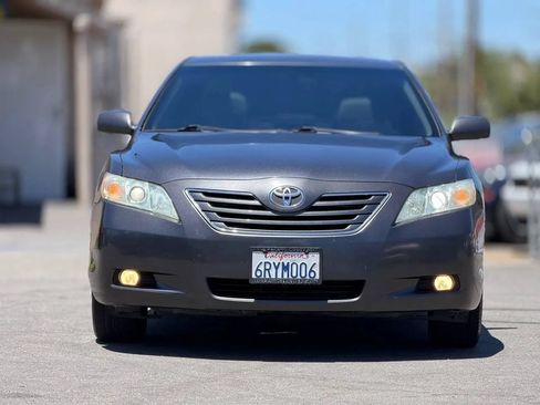 Used 2007 Toyota Camry XLE FWD image 3