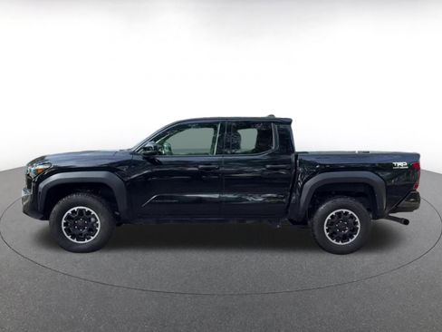 Used 2025 Toyota Tacoma TRD Off-Road image 9