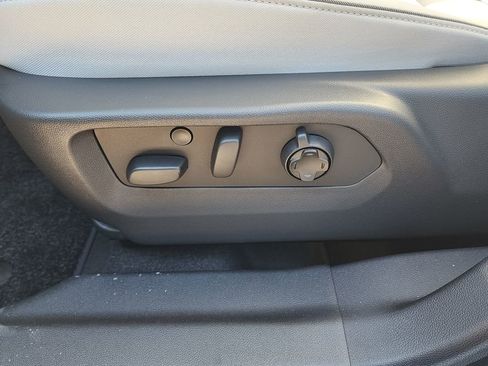 New 2026 Buick Envision Avenir image 18