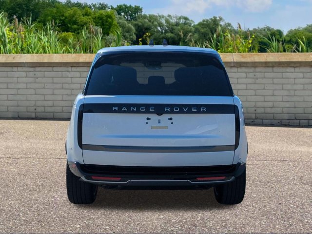 New 2027 Land Rover Range Rover Long Wheelbase Autobiography AWD/4WD image 5