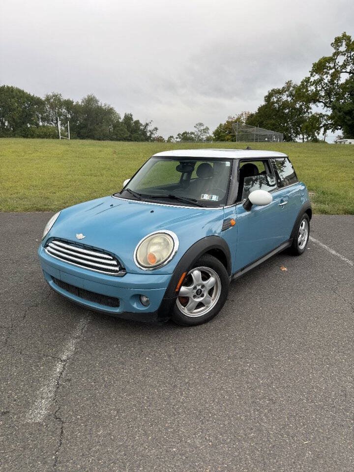 Used 2009 MINI Cooper Hardtop w/ Premium Pkg FWD image 2