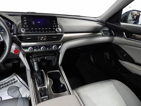 Used 2018 Honda Accord LX image 13