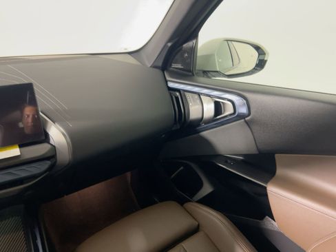 Used 2026 BMW X3 xDrive30 w/ Premium Package image 26