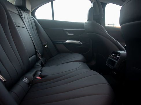 Certified 2025 Mercedes-Benz E 350 4MATIC Sedan image 23