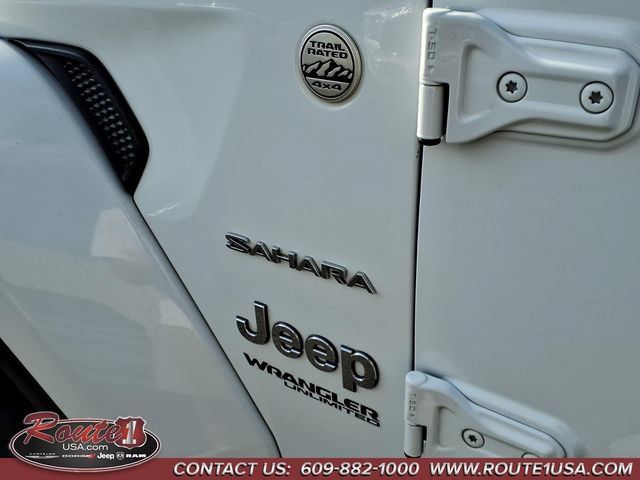 Used 2018 Jeep Wrangler Unlimited Sahara w/ Cold Weather Group AWD/4WD image 10