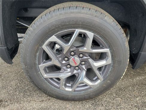 New 2026 GMC Sierra 1500 SLT image 6