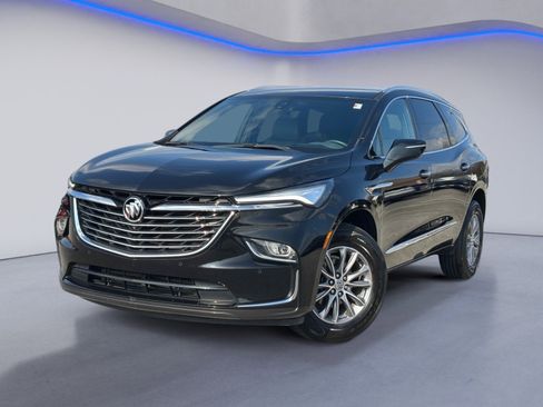 Used 2024 Buick Enclave Premium image 2