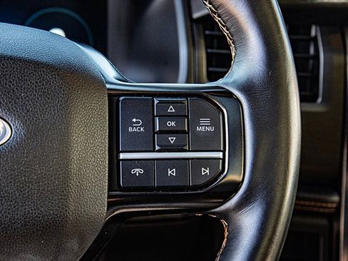 Used 2024 Ford Expedition Platinum image 10