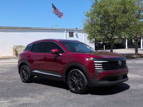 Certified 2025 Nissan Kicks SR w/ SR Premium Package FWD image 2