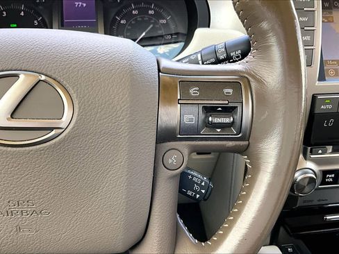 Used 2017 Lexus GX 460 Premium AWD/4WD image 25