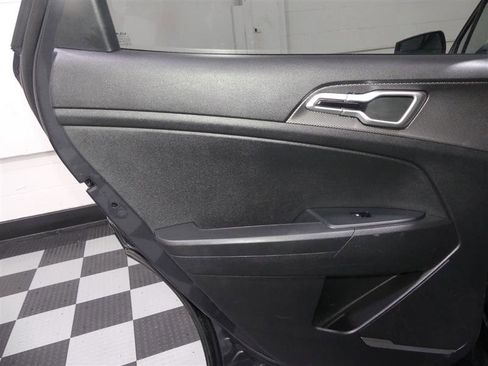 Used 2024 Kia Sportage LX FWD image 24
