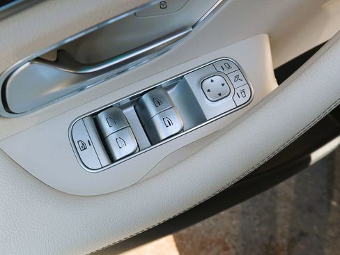 Certified 2023 Mercedes-Benz GLS 450 4MATIC image 20