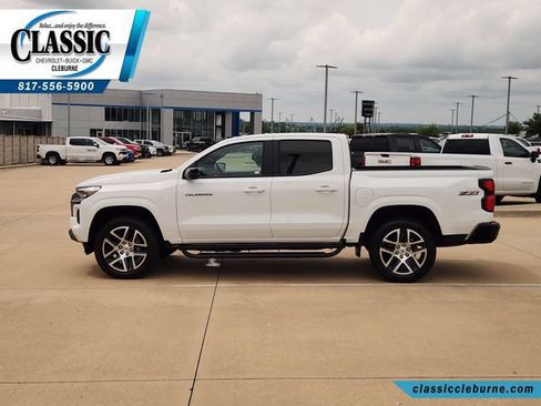 Used 2024 Chevrolet Colorado Z71 w/ Z71 Convenience Package 2 AWD/4WD image 7