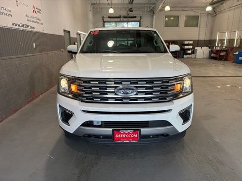 Used 2018 Ford Expedition Limited w/ Equipment Group 301A AWD/4WD image 9