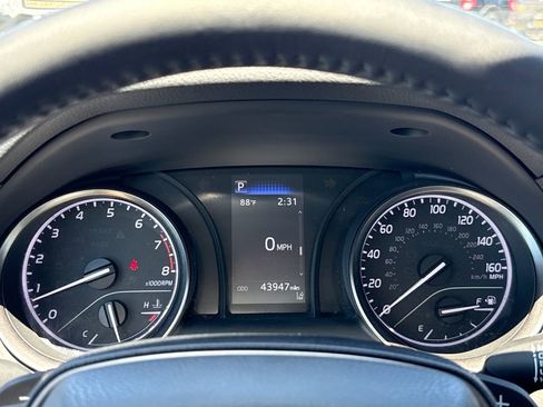 Used 2022 Toyota Camry SE FWD image 17