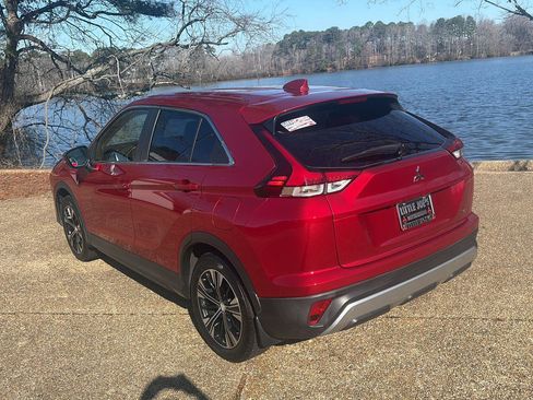 Used 2022 Mitsubishi Eclipse Cross SE image 9
