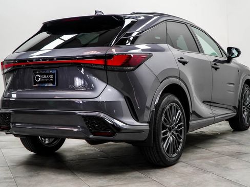 Used 2023 Lexus RX 500h F Sport image 12