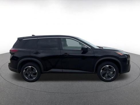 Used 2025 Nissan Rogue SV FWD image 15