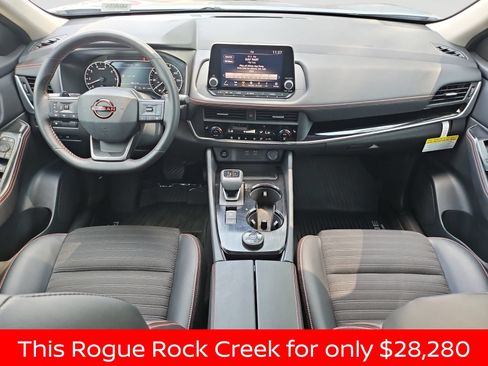 Used 2025 Nissan Rogue SV AWD/4WD image 17
