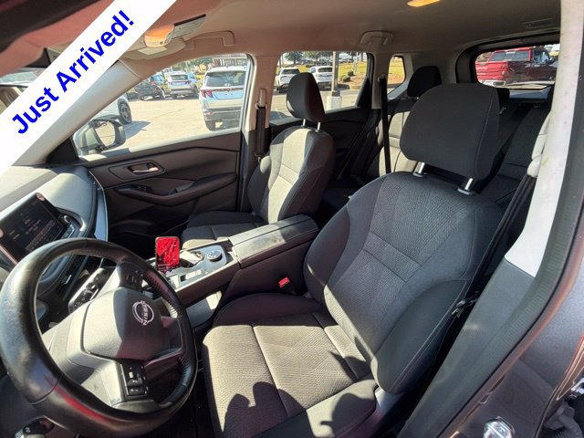 Used 2025 Nissan Rogue SV AWD/4WD image 39