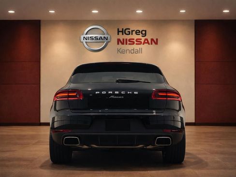 Used 2018 Porsche Macan image 5
