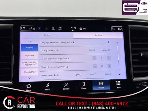 Used 2022 Chrysler Pacifica Touring-L image 36