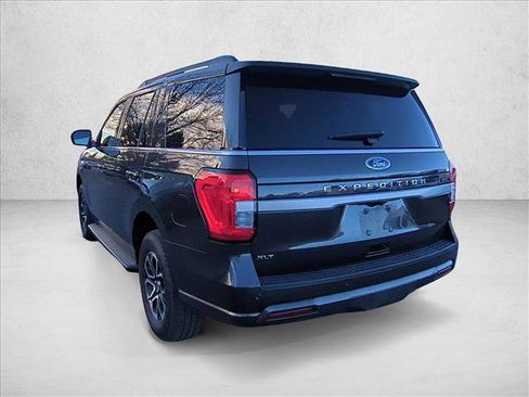 Used 2022 Ford Expedition XLT image 7