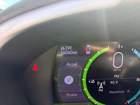 Certified 2019 Chevrolet Volt LT w/ Power Convenience Package FWD image 17