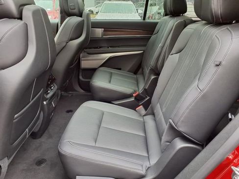 New 2026 Cadillac Vistiq Luxury image 7