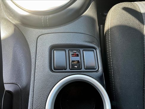 Used 2014 Nissan 370Z Coupe image 21