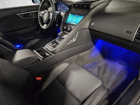 Used 2023 Jaguar F-TYPE image 17