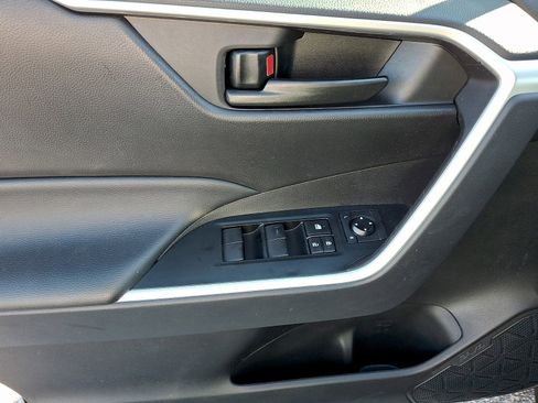 Used 2025 Toyota RAV4 LE image 11