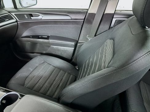 Used 2016 Ford Fusion SE FWD image 22