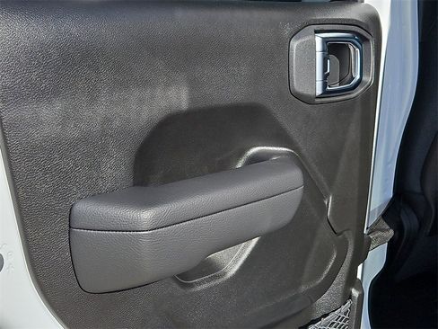 New 2026 Jeep Wrangler Unlimited Rubicon image 16