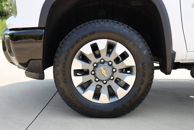 New 2026 Chevrolet Silverado 2500 Custom w/ Custom Value Package AWD/4WD image 9