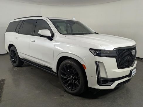 Used 2023 Cadillac Escalade Sport Platinum image 2
