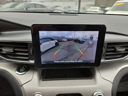 Used 2020 Ford Explorer XLT w/ Equipment Group 202A image 13