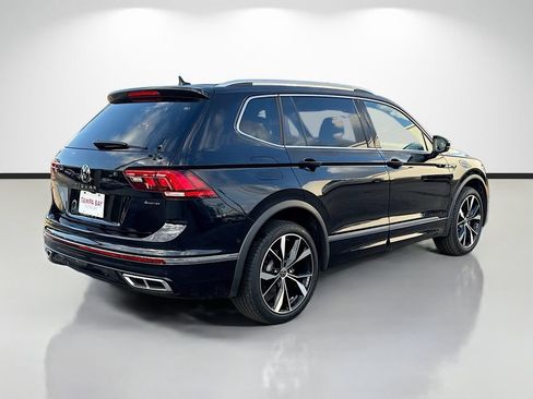Used 2024 Volkswagen Tiguan SEL R-Line AWD/4WD image 3