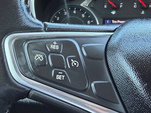 Used 2019 Chevrolet Equinox LT FWD image 28