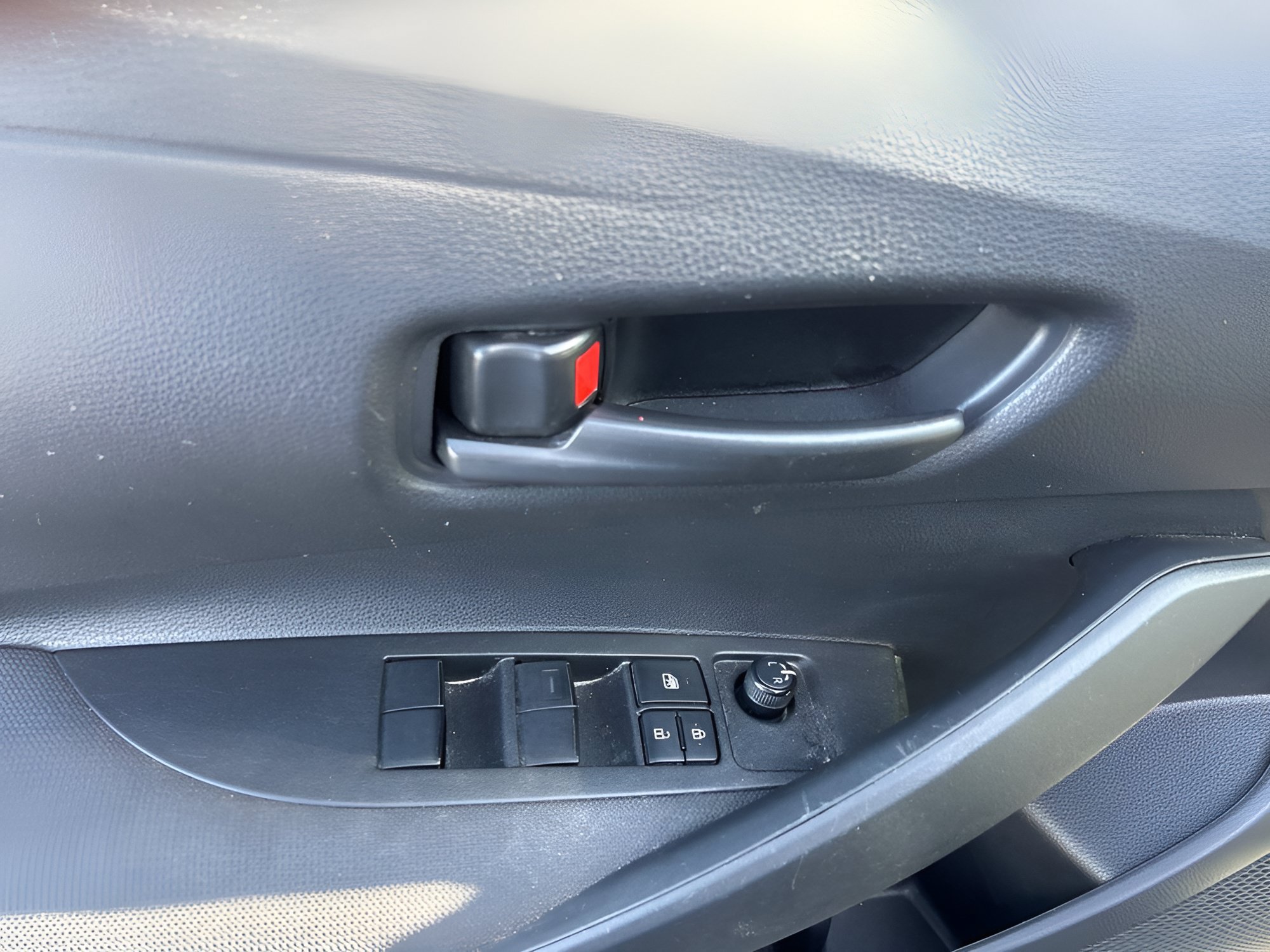 Used 2024 Toyota Corolla LE FWD image 18